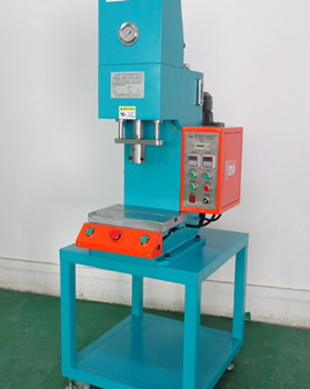 鉚接機大概多少錢一臺？