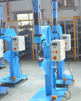 鉚接機定制時需要注意哪些？這幾個方面需留意！