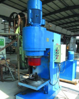 一臺氣動鉚接機(jī)需要多少錢？